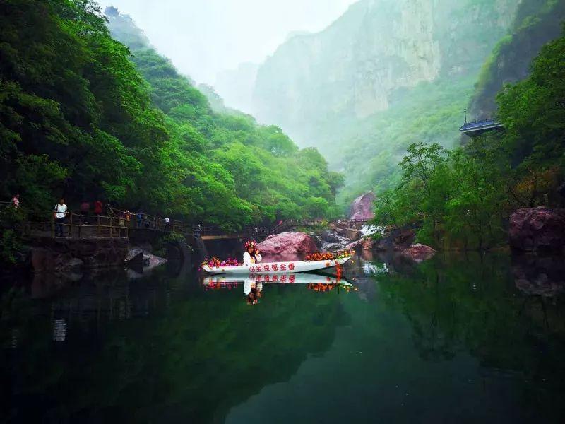 新春走基层 | 快递小哥奋战“年货节”，这将是他第三个不休息的春节